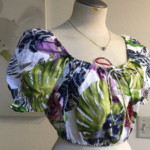 GUESS White Floral Printed Cold Shoulder Crop Top Blouse Puff Short Sleeve XS - Picture 3 of 6